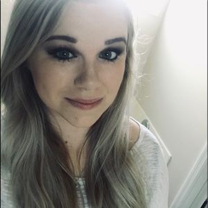 Meet your Posher, Marissa